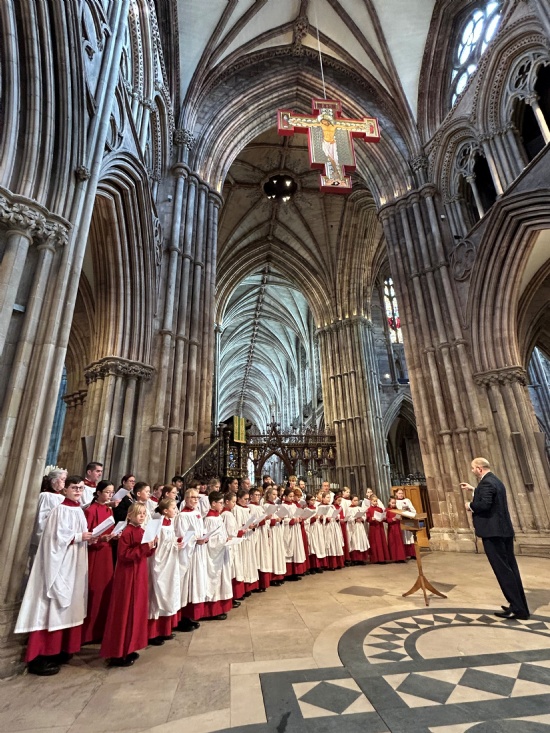 Choristers sing for HM King Charles III